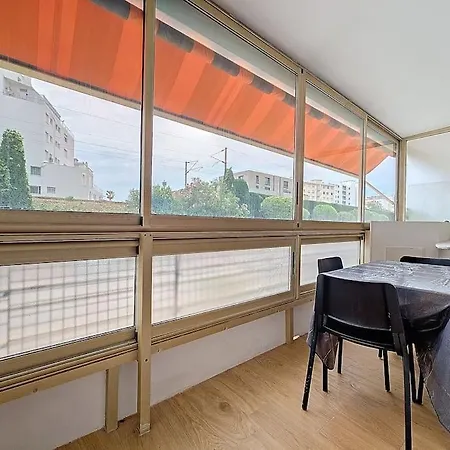 2 Pieces 35 M2 + 1 Veranda * Antibes